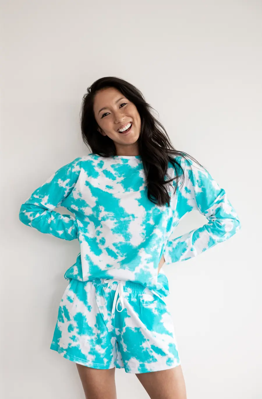 Abby, teal tie-dye shorts set