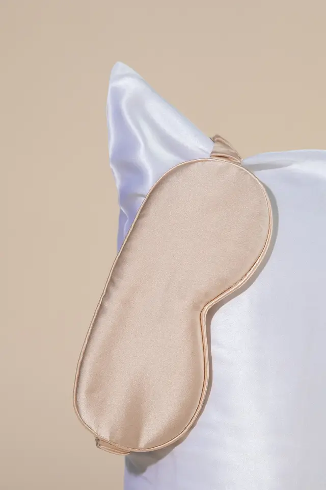 Silk Eyemask, photo 4 of 7